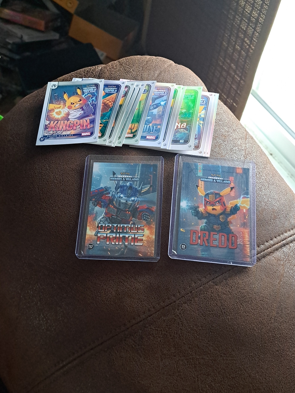 15 Cards- Pikachu Heroes Vs Villains Pack
